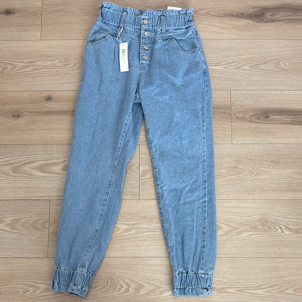 SHEIN Light Blue High-Rise Jeans
